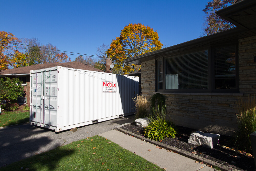Storage pods in Kitchener Waterloo, Guelph & CambridgeOntario Mobile